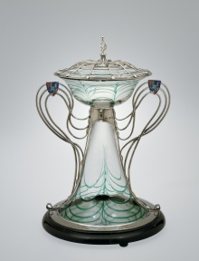 centerpiece designed by Harry Powell for Count Minerbi