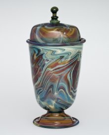 Calcedonio covered beaker, blown. Europe, 1700-1799. (79.3.487, Bequest of Jerome Strauss)