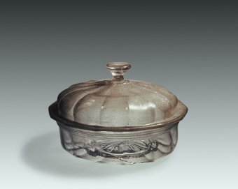 Fig. 23: Covered dish
