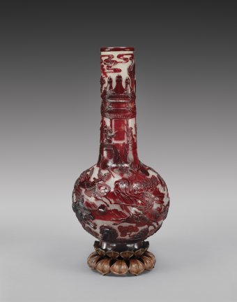 Fig. 27: Warrior Vase with stand